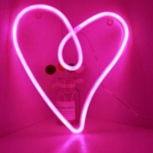 LED Neon Wandlamp "Hartje", Op Batterijen en USB, 28x20x2cm, Roze