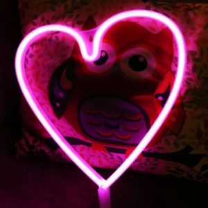 LED Neon Wandlamp '"Hart", Op Batterijen en USB, 38x30x2cm, Roze