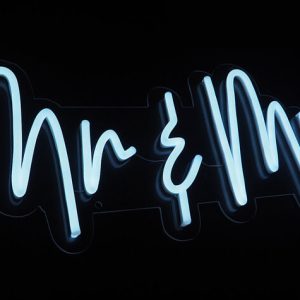 LED Neon Verlichting Bord "Mr & Mrs", Incl. Adapter, 70x25cm, Wit